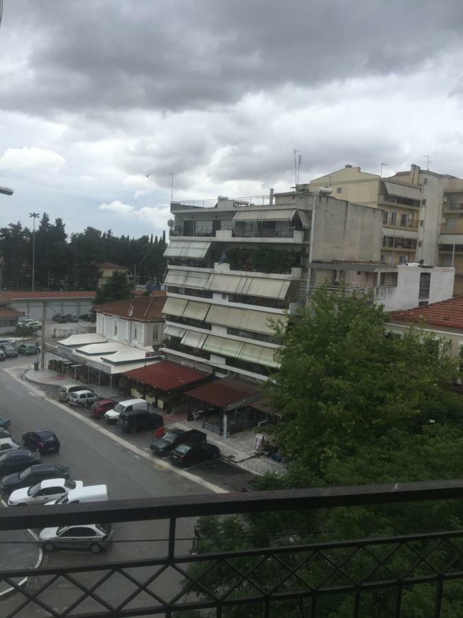 Studio By The Train Station Larissa Exterior foto