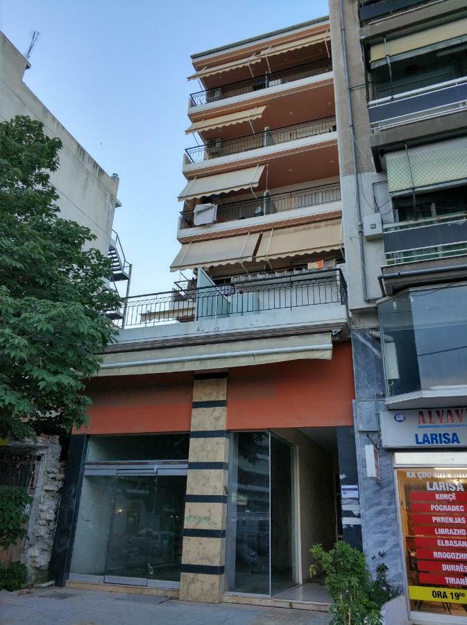 Studio By The Train Station Larissa Exterior foto